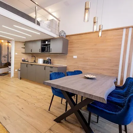 Bernat Homes بودابست