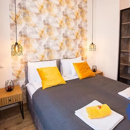 Апартаменты Bernat Homes *