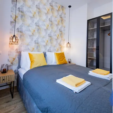 Апартаменты Bernat Homes *